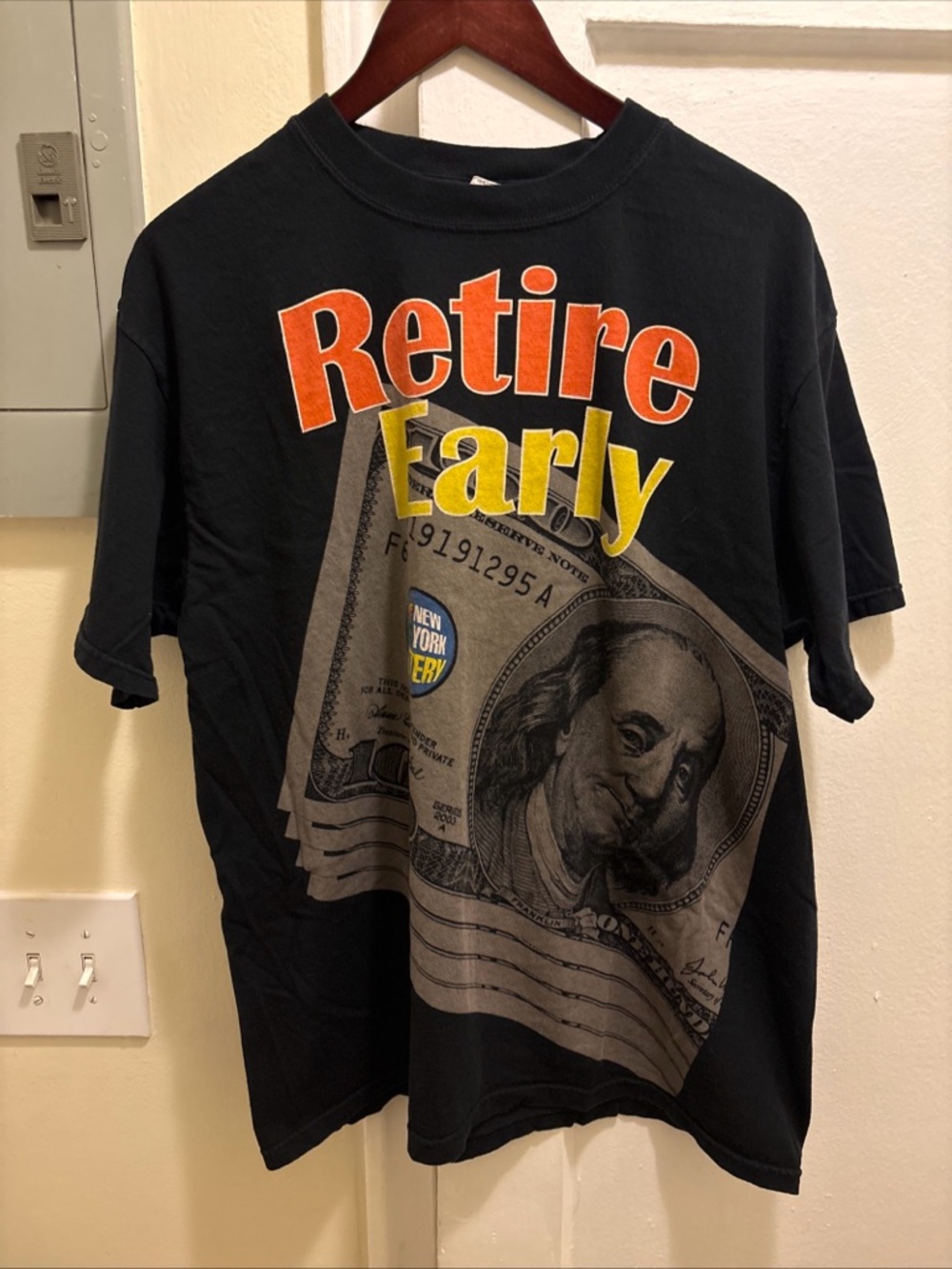Men’s vintage New York Lottery Tee with Dollar Bill Design size XL